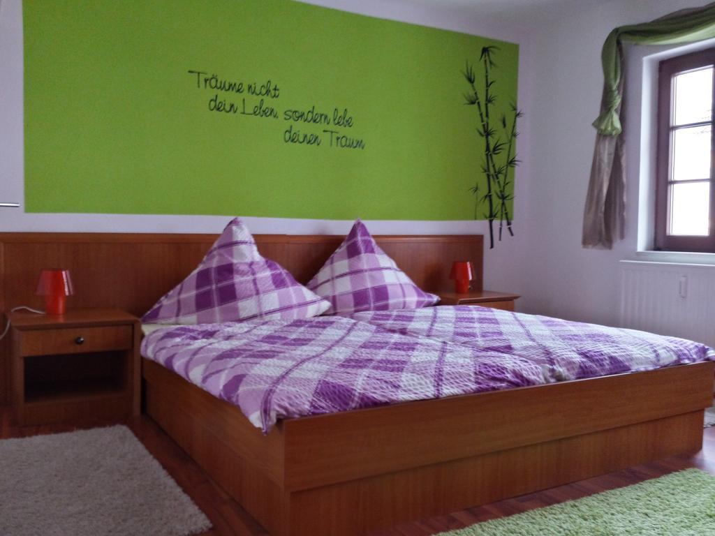 4 Jahreszeiten Meissen Chambre photo